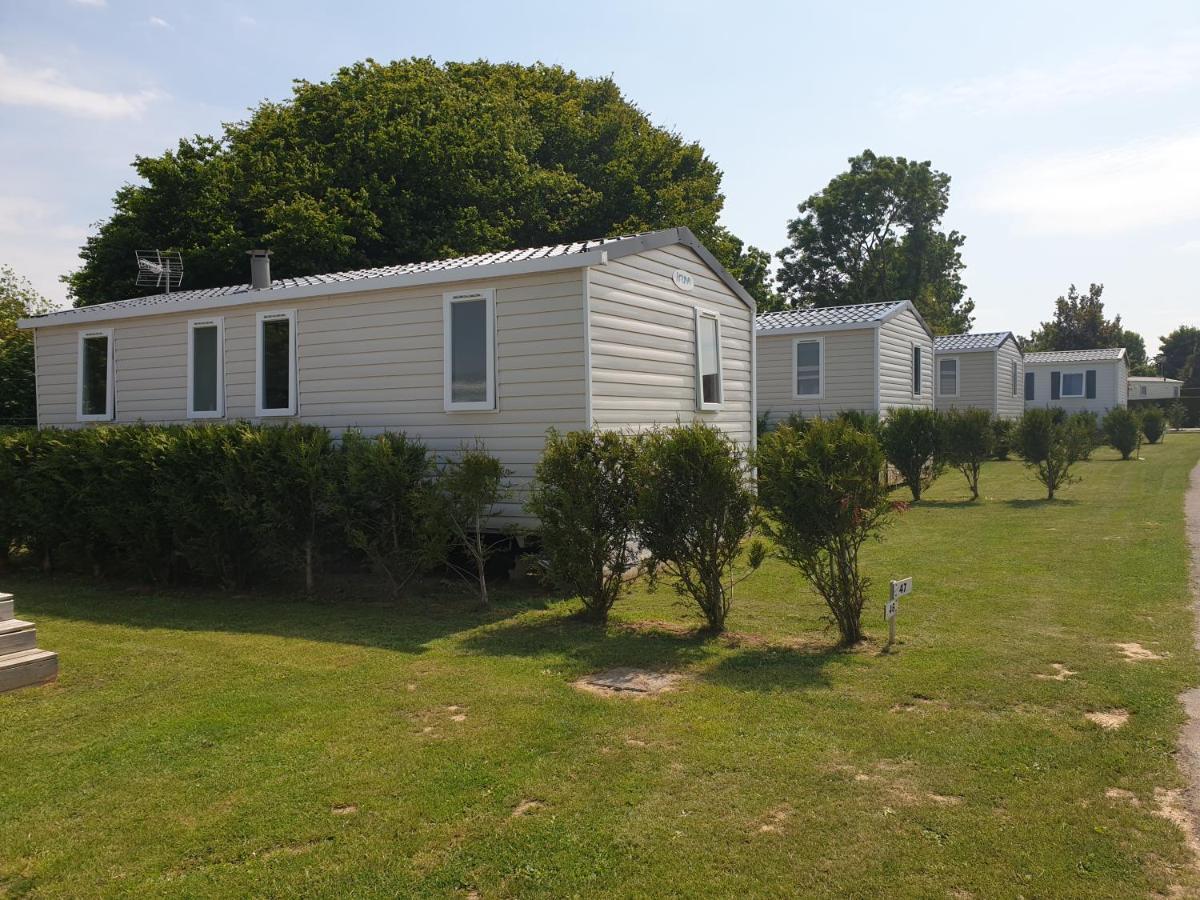 Le Clos Tranquille Hotel Gonneville-en-Auge Bagian luar foto