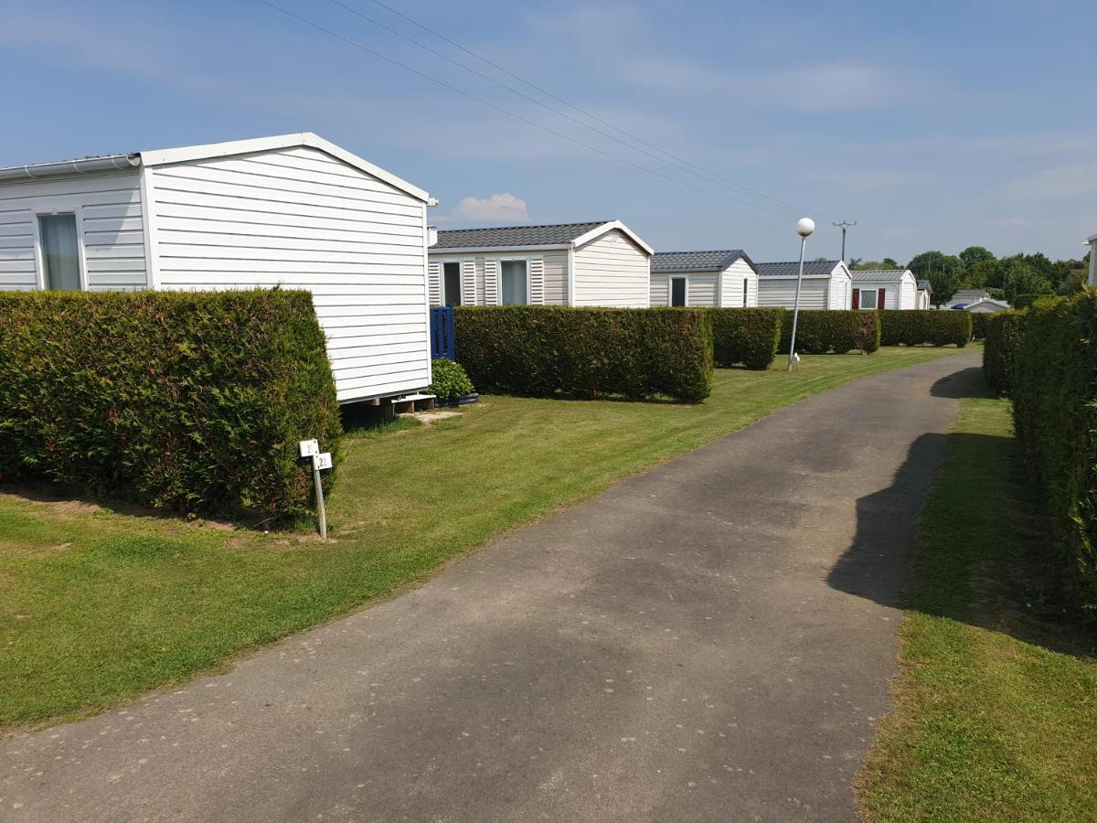 Le Clos Tranquille Hotel Gonneville-en-Auge Bagian luar foto